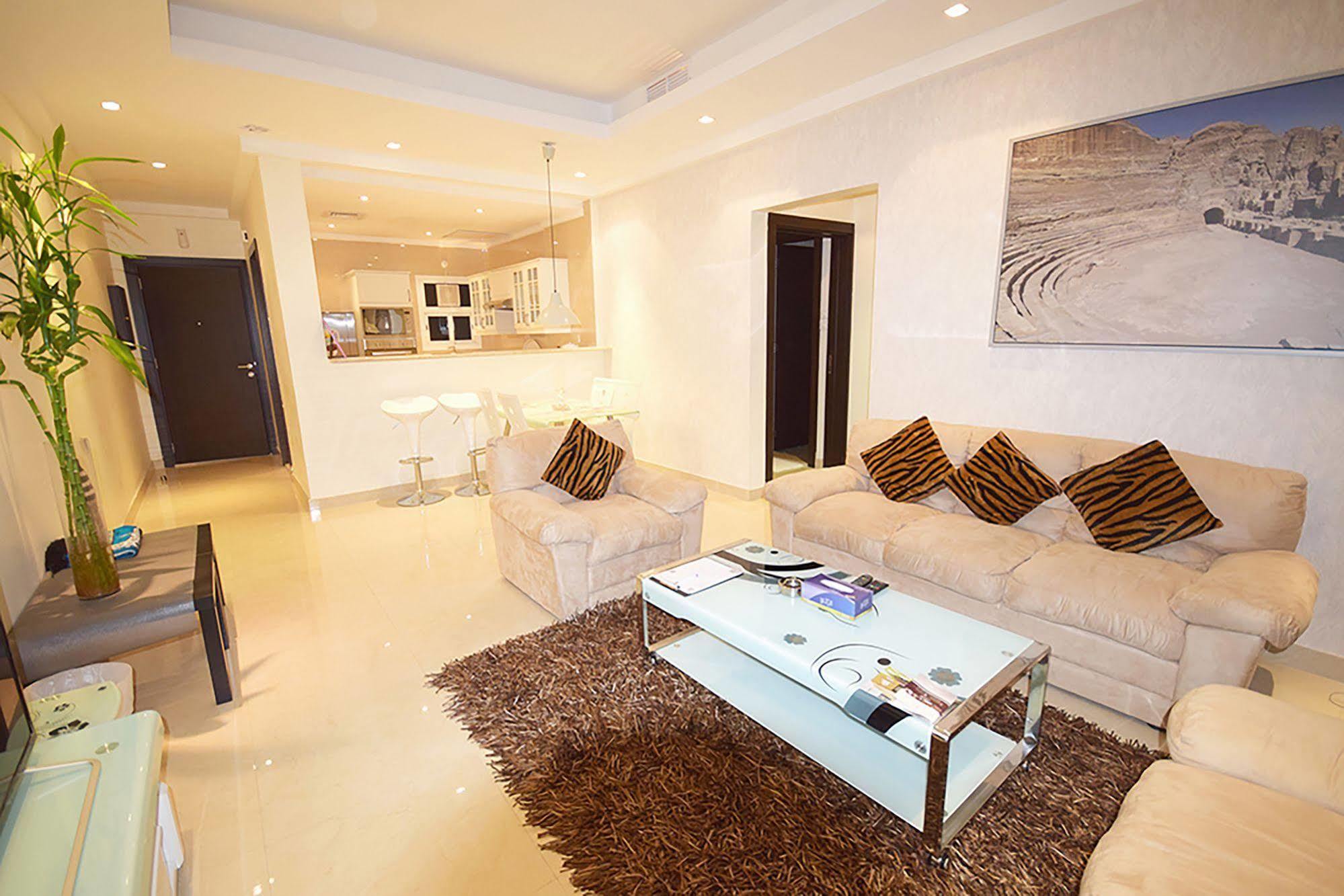 Leaders Plaza Apartments Kuwait City Exteriör bild