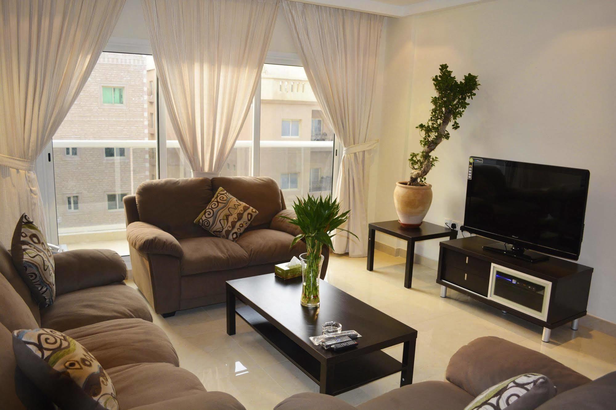 Leaders Plaza Apartments Kuwait City Exteriör bild