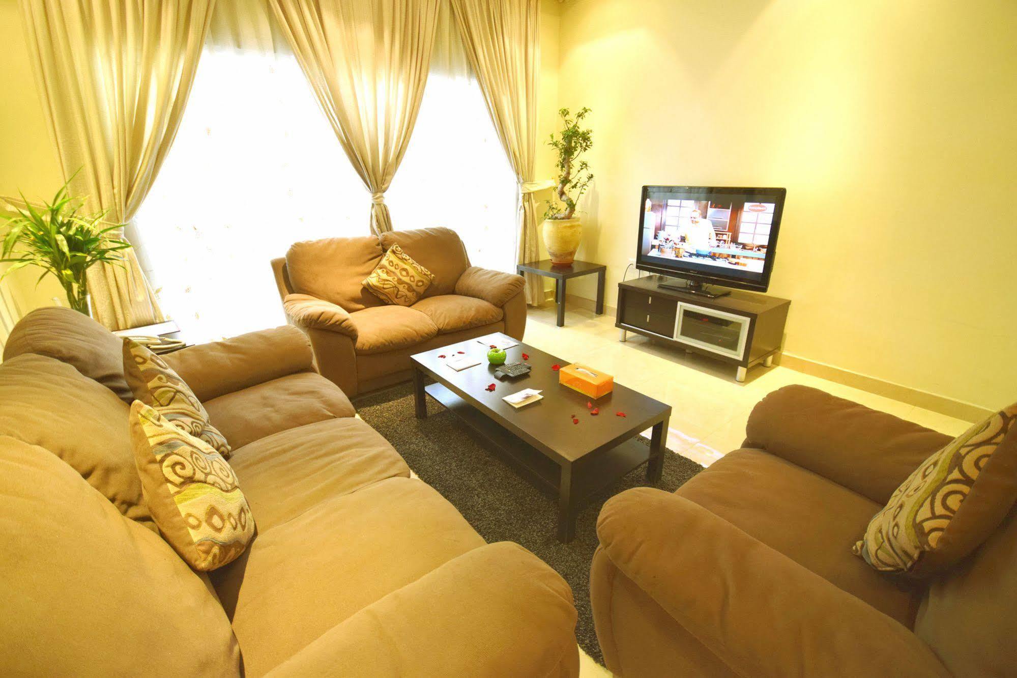 Leaders Plaza Apartments Kuwait City Exteriör bild
